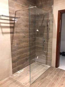 Glass shower door