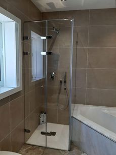 Glass shower door