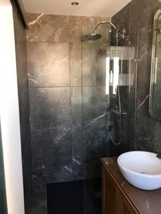 Glass shower door